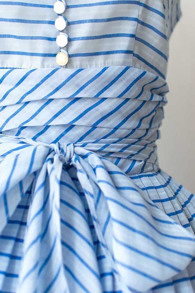 vintage1950sbluestripedbowdaydress_06